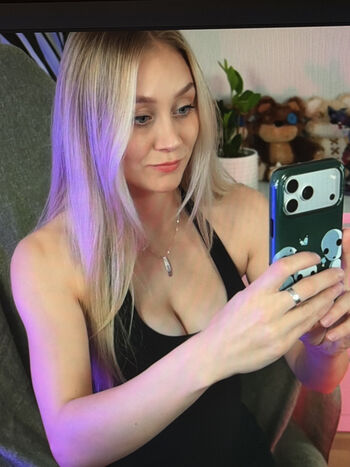 Full leaked Kandyland private onlyfans photo