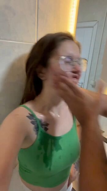 Full leaked Katie elizzy bugs page private onlyfans photo