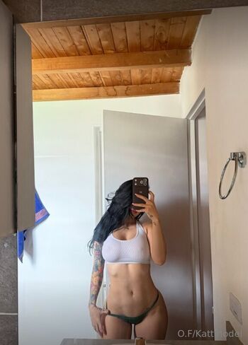 Full leaked Kattdumont private onlyfans photo