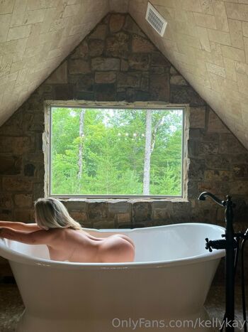 Full leaked Kellykay page private onlyfans photo
