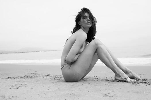 Full leaked Kendall jenner  page private onlyfans photo