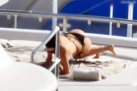 Full leaked Kendall jenner  page private onlyfans photo
