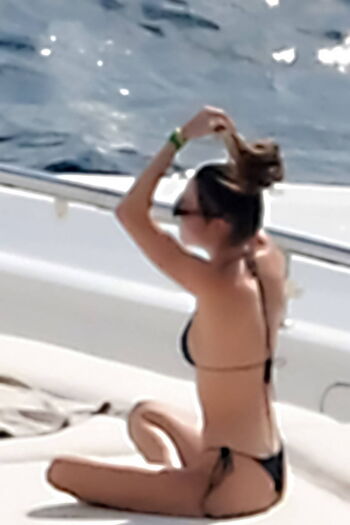 Full leaked Kendall jenner  page private onlyfans photo