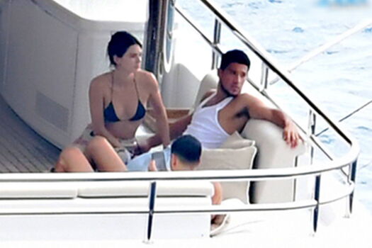 Full leaked Kendall jenner  page private onlyfans photo