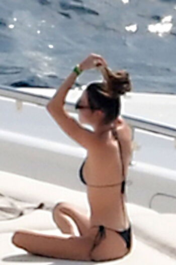 Full leaked Kendall jenner  page private onlyfans photo