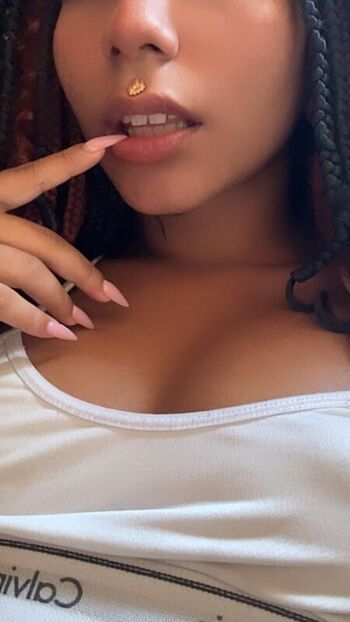 Full leaked Kittyadora private onlyfans photo
