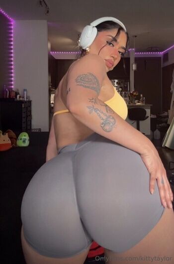 Full leaked Kittytaylor page private onlyfans photo