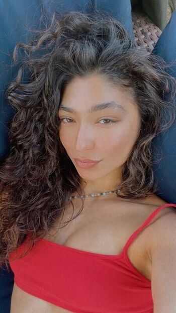 Full leaked Lea crigger page private onlyfans photo