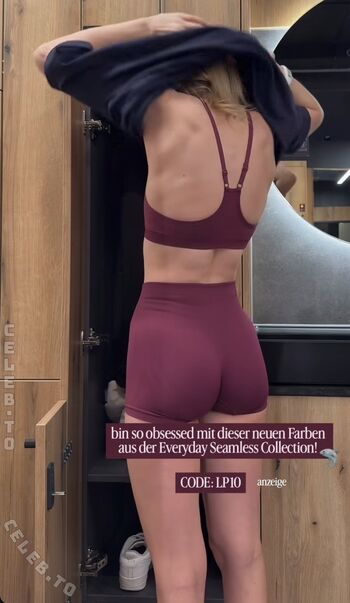 Full leaked Lea peach  page private onlyfans photo