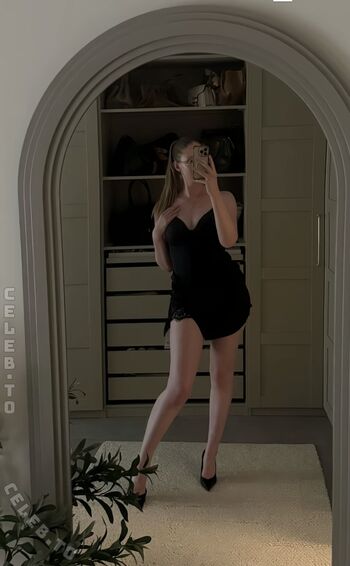 Full leaked Lea vohl private onlyfans photo