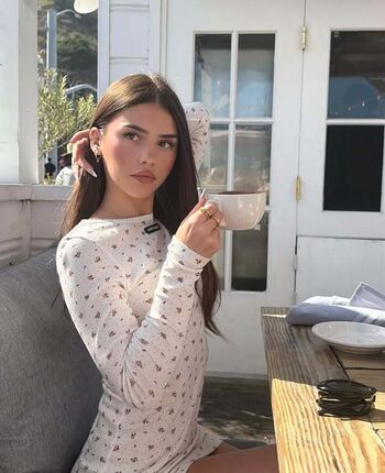 Full leaked Leah halton page private onlyfans photo
