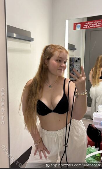 Full leaked Lenaa stk  page private onlyfans photo