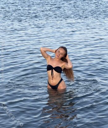 Full leaked Leoobalys  page private onlyfans photo