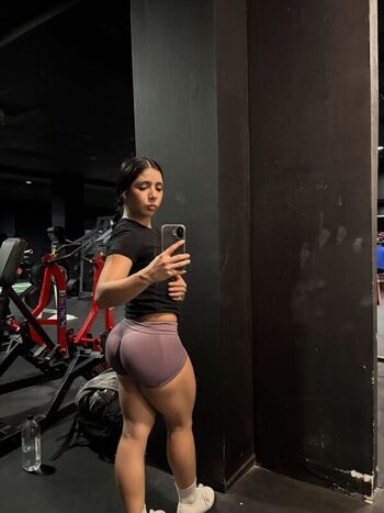 Full leaked Lesliemrtinez private onlyfans photo