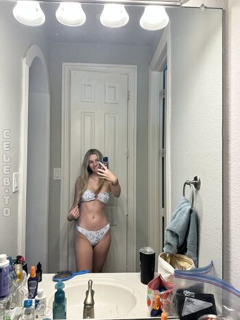 Full leaked Lexi smith  page private onlyfans photo