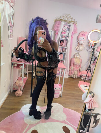 Full leaked Lilrawrs private onlyfans photo