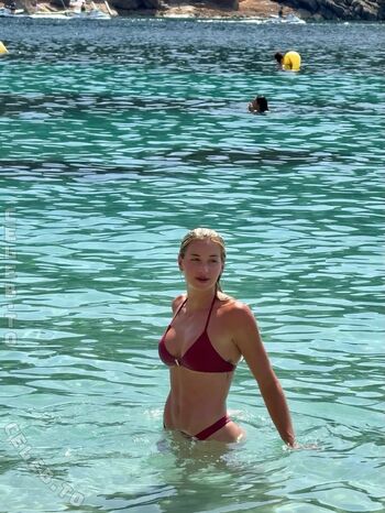 Full leaked Lily bowman page private onlyfans photo