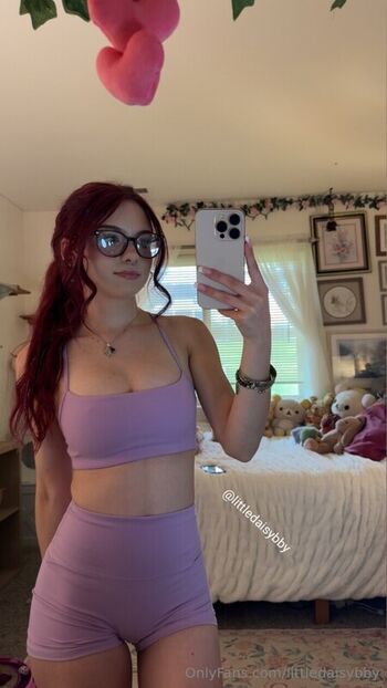 Full leaked Littledaisybby page private onlyfans photo