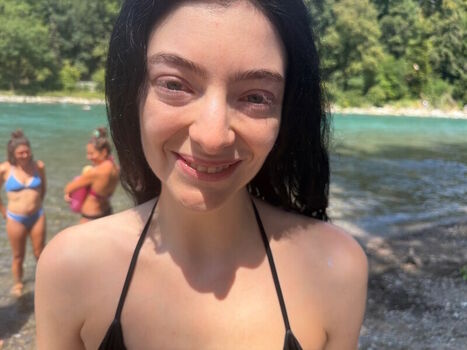 Full leaked Lorde page private onlyfans photo