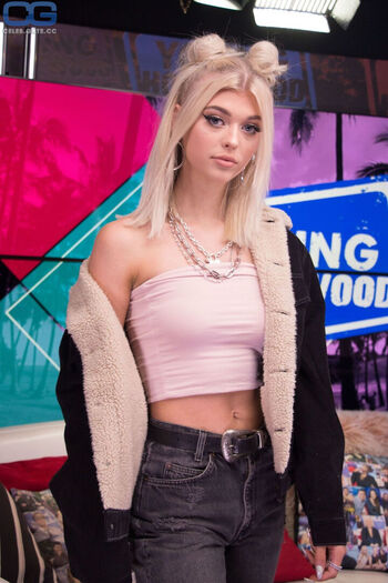 Full leaked Loren gray page private onlyfans photo