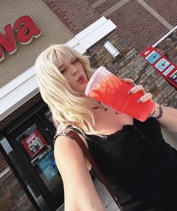 Full leaked Loren gray page private onlyfans photo