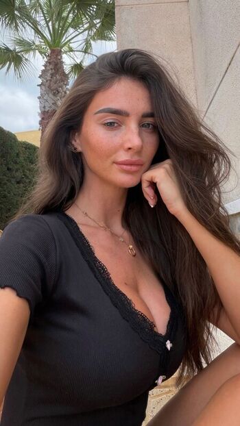 Full leaked Maddy cheary page private onlyfans photo