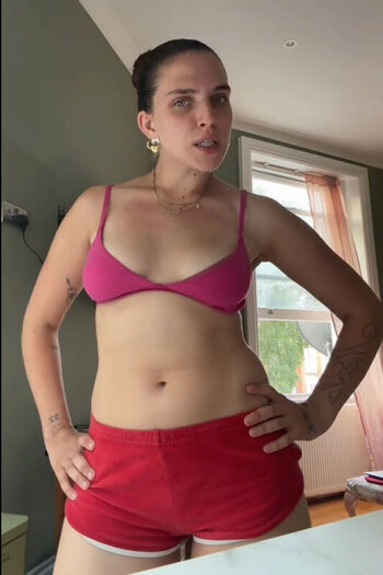 Full leaked Mae muller page private onlyfans photo