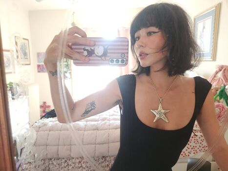 Full leaked Mama moons page private onlyfans photo