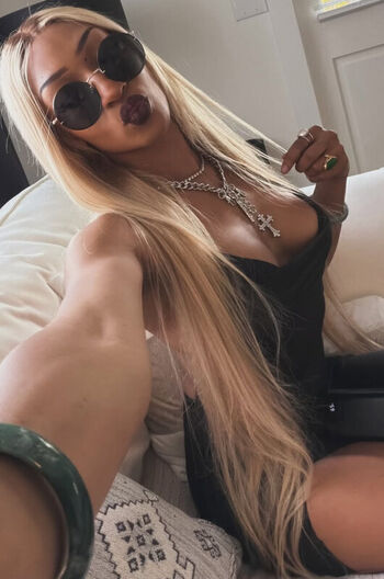 Full leaked Mara sade page private onlyfans photo