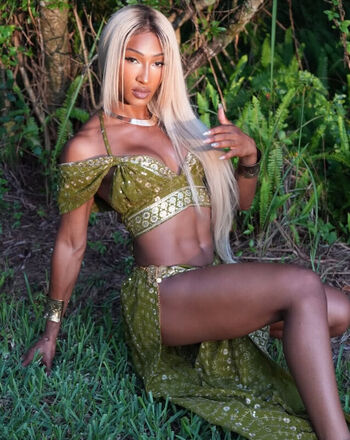 Full leaked Mara sade page private onlyfans photo