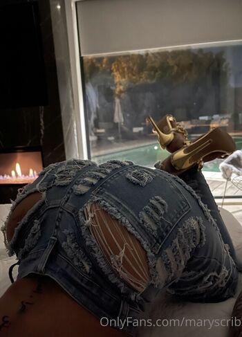 Full leaked Maryscrib  page private onlyfans photo
