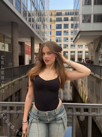 Full leaked Mayaa zr private onlyfans photo