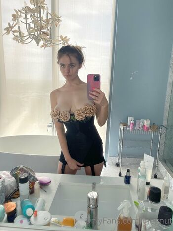 Full leaked Megnutt private onlyfans photo