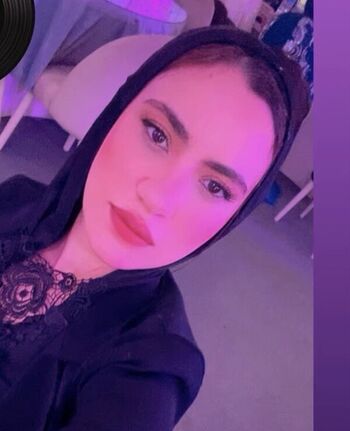 Full leaked Melek azad page private onlyfans photo