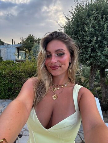 Full leaked Menezangel page private onlyfans photo