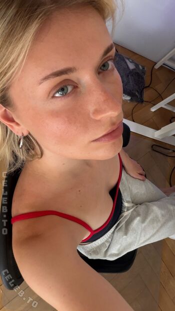 Full leaked Merleperle page private onlyfans photo