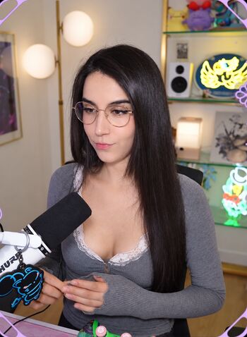 Full leaked Midna  page private onlyfans photo
