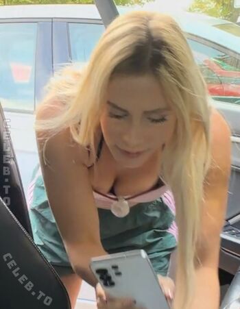Full leaked Milschbaum private onlyfans photo