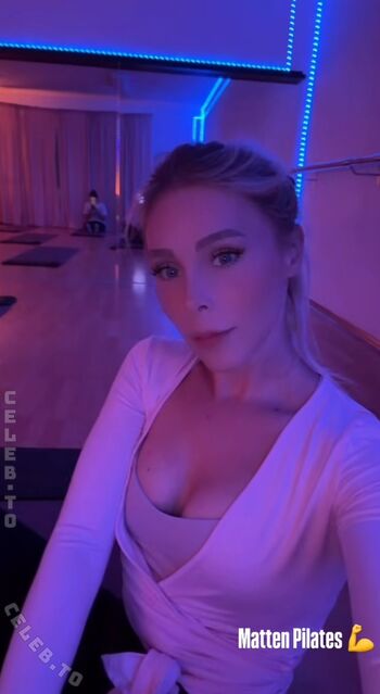 Full leaked Milschbaum private onlyfans photo