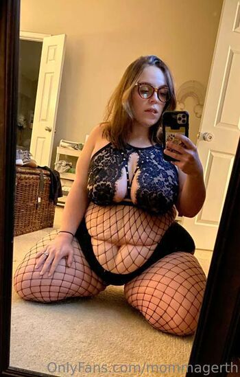 Full leaked Mommagerth private onlyfans photo