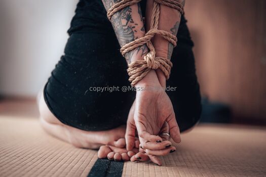 Full leaked Mossandspiders private onlyfans photo