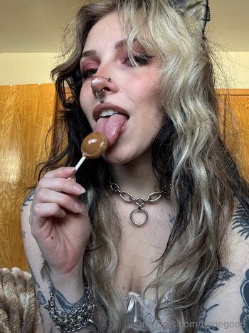 Full leaked Mushbugs private onlyfans photo