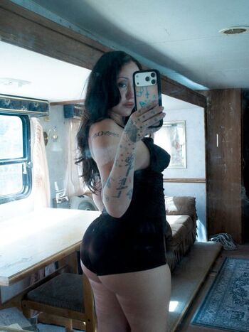 Full leaked Noah cyrus page private onlyfans photo