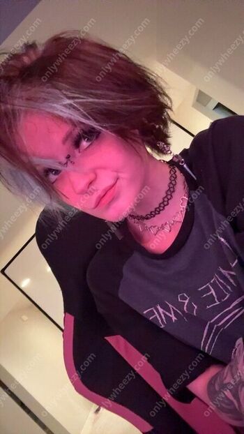 Full leaked Noteasybeinwheezy  page private onlyfans photo
