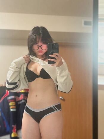 Full leaked Offbrandtea private onlyfans photo
