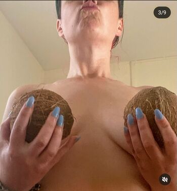 Full leaked Peach private onlyfans photo