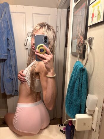 Full leaked Periwinkle private onlyfans photo