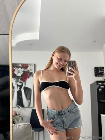 Full leaked Poly honey page private onlyfans photo