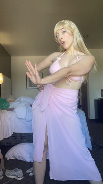 Full leaked Qweeneevee page private onlyfans photo