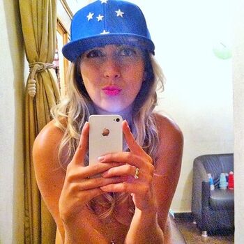 Full leaked Raissa dm private onlyfans photo